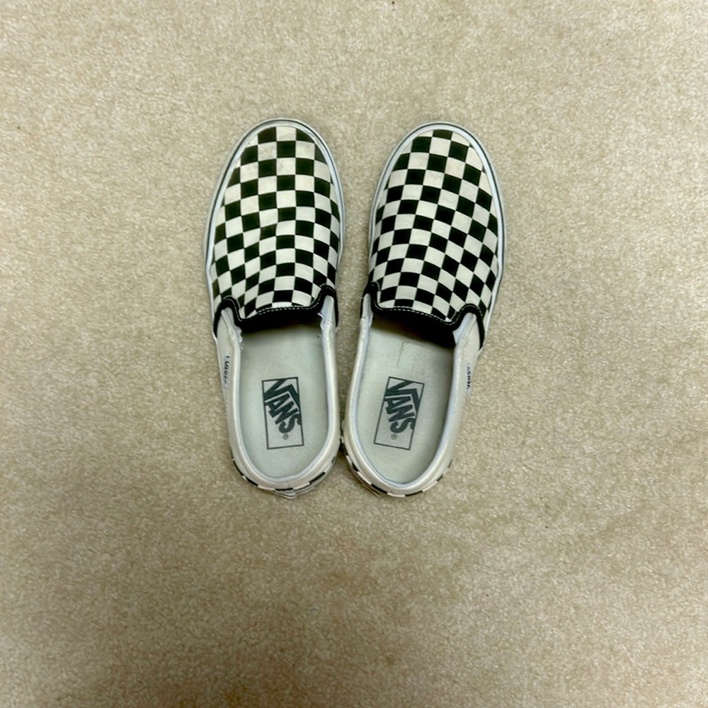 Checkered Van’s 7.5–Go retro or go home